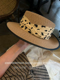 Load image into Gallery viewer, Polka dot webbing flat top straw hat women's summer seaside beach sunscreen sunshade elegant top hat